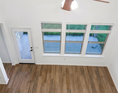 1357 Grass Bend Drive - Photo Thumbnail 17