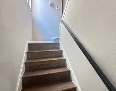 12254 Wild Pine Drive - Photo Thumbnail 7