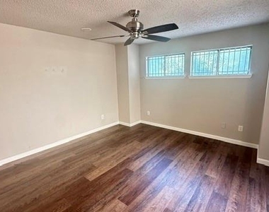 12254 Wild Pine Drive - Photo Thumbnail 10