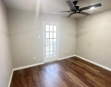 12254 Wild Pine Drive - Photo Thumbnail 17