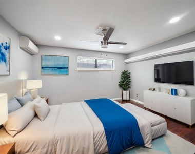311 Hawthorne Street - Photo Thumbnail 9