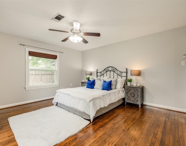 501 W 17th Street - Photo Thumbnail 14