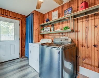 501 W 17th Street - Photo Thumbnail 13