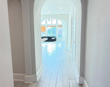 10815 Cassiopeia Creek Cir - Photo Thumbnail 13