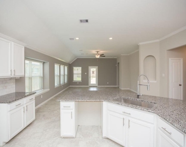 15810 Vanderpool River Drive Drive - Photo Thumbnail 10