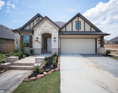 15810 Vanderpool River Drive Drive - Photo Thumbnail 2