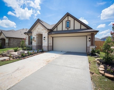 15810 Vanderpool River Drive Drive - Photo Thumbnail 4