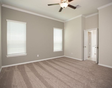 15810 Vanderpool River Drive Drive - Photo Thumbnail 16