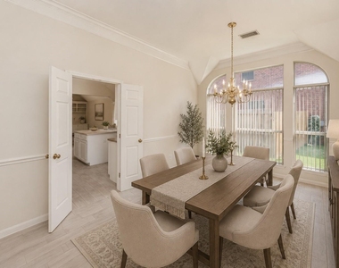 703 Acacia Place - Photo Thumbnail 21