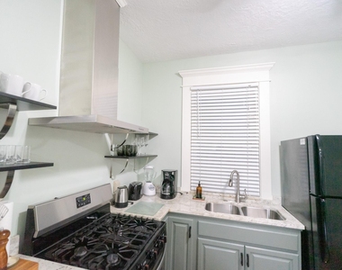 2124 35th Street - Photo Thumbnail 9