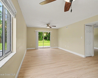 2294 Fox Hollow Drive - Photo Thumbnail 5