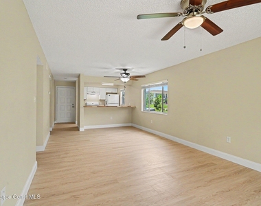 2294 Fox Hollow Drive - Photo Thumbnail 3