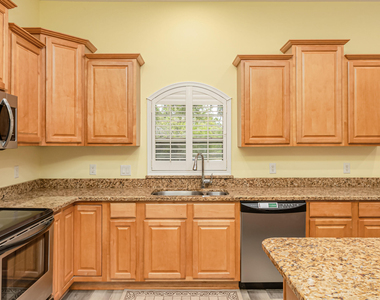 315 Enola Place - Photo Thumbnail 13