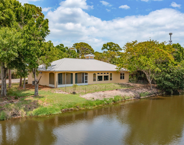 315 Enola Place - Photo Thumbnail 29