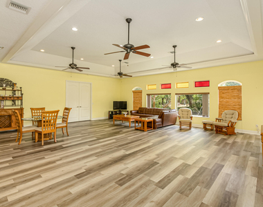 315 Enola Place - Photo Thumbnail 5