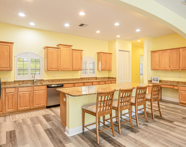 315 Enola Place - Photo Thumbnail 11