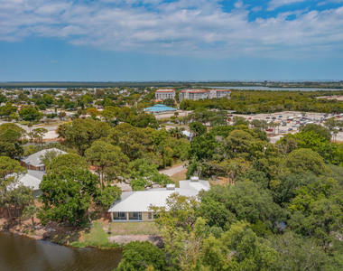 315 Enola Place - Photo Thumbnail 30