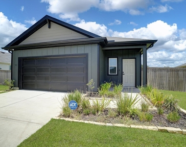 511 Louis Lane - Photo Thumbnail 1