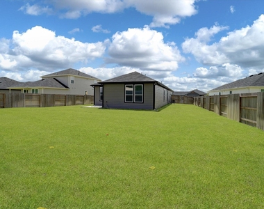 511 Louis Lane - Photo Thumbnail 35