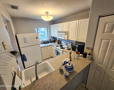 342 Seaport Boulevard - Photo Thumbnail 4