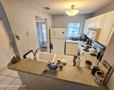 342 Seaport Boulevard - Photo Thumbnail 3