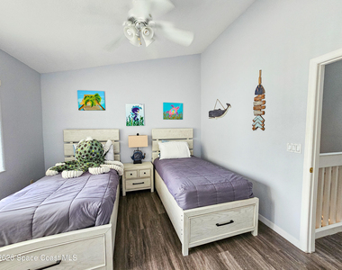 342 Seaport Boulevard - Photo Thumbnail 16