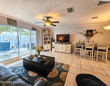 342 Seaport Boulevard - Photo Thumbnail 10