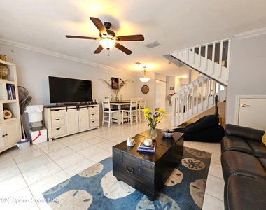 342 Seaport Boulevard - Photo Thumbnail 8
