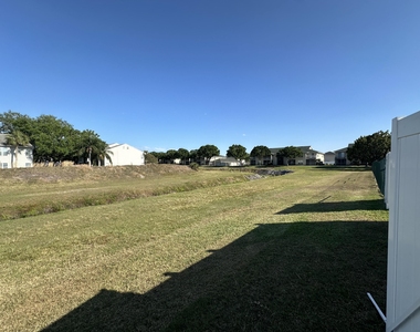 910 Luminary Circle - Photo Thumbnail 27