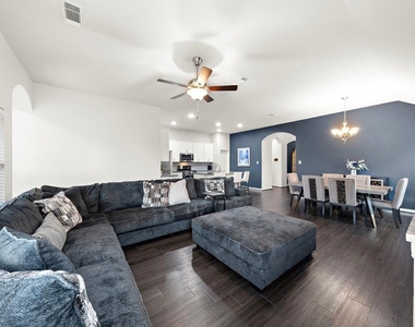 23706 Via Viale Drive - Photo Thumbnail 3