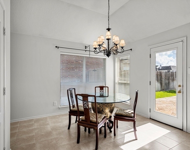 9907 Brandywood Circle - Photo Thumbnail 6