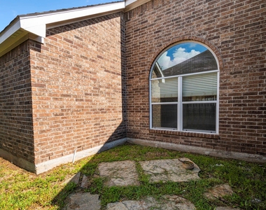 9907 Brandywood Circle - Photo Thumbnail 23