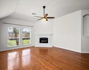 9907 Brandywood Circle - Photo Thumbnail 10