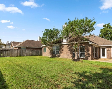 9907 Brandywood Circle - Photo Thumbnail 24