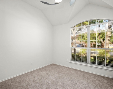 9907 Brandywood Circle - Photo Thumbnail 16