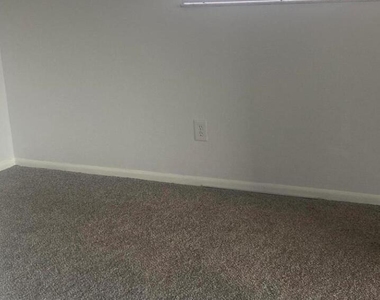 4132 Bond Avenue - Photo Thumbnail 15