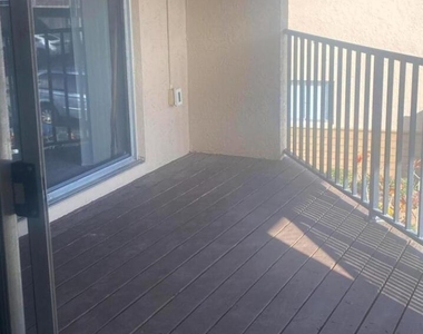 4132 Bond Avenue - Photo Thumbnail 12