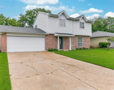 207 Woodvale Drive - Photo Thumbnail 1