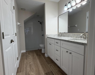 105 Turpial Way - Photo Thumbnail 11