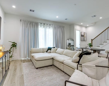 3484 Luca Street - Photo Thumbnail 5