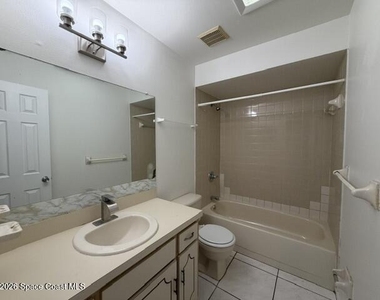 813 Poinciana Street - Photo Thumbnail 7