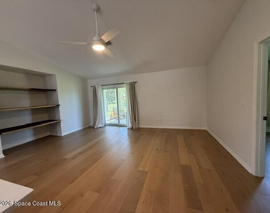 1954 Crane Creek Boulevard - Photo Thumbnail 11