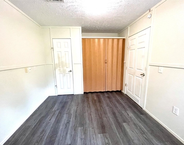 71 Woodrow St 71 - Photo Thumbnail 8
