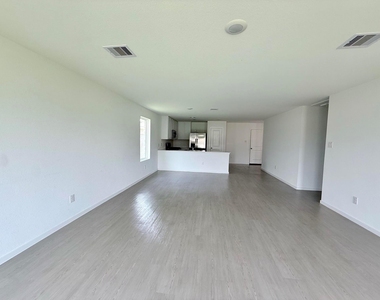6611 Water Oak Green Lane - Photo Thumbnail 9