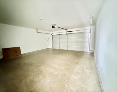6611 Water Oak Green Lane - Photo Thumbnail 11