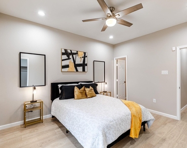 4661 Clover Street - Photo Thumbnail 21