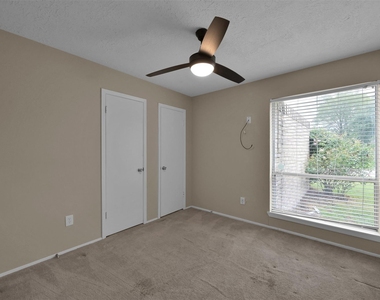 16858 Gleneagle Drive N - Photo Thumbnail 24