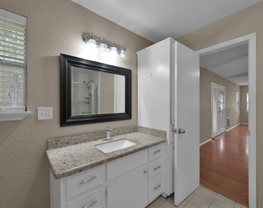 16858 Gleneagle Drive N - Photo Thumbnail 14