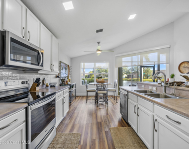 1785 Ficus Point Drive - Photo Thumbnail 9
