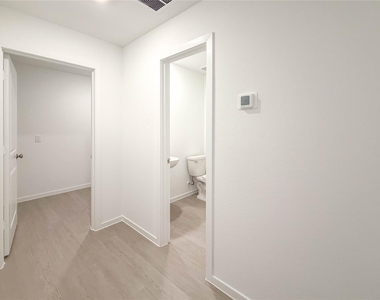 3016 Angelic Rose Lane - Photo Thumbnail 13